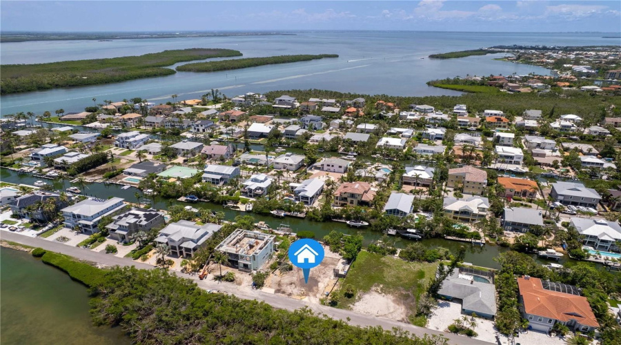Perfect Canal Location With Views To The Front