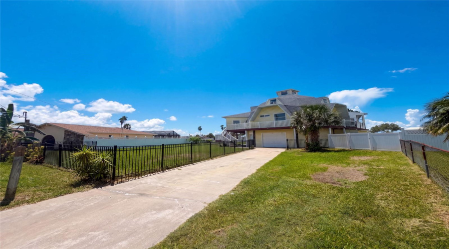Hernando Beach, Florida 34607, 5 Bedroom Bedrooms, ,3 Bathroombathrooms,Residential,For Sale,Flamingo,0,Mfro6434797
