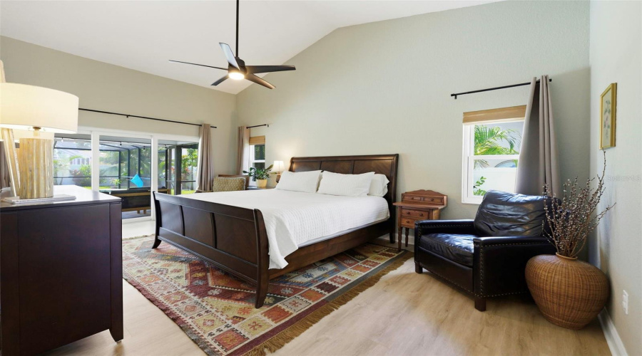 Clearwater, Florida 33761, 4 Bedroom Bedrooms, ,3 Bathroombathrooms,Residential,For Sale,Lake Shore,0,Mfra4702568