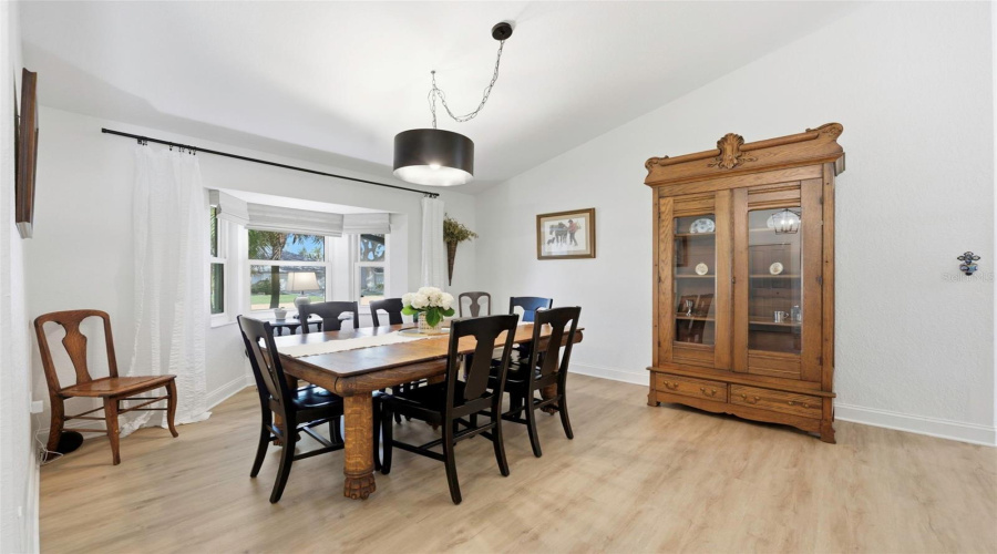 Clearwater, Florida 33761, 4 Bedroom Bedrooms, ,3 Bathroombathrooms,Residential,For Sale,Lake Shore,0,Mfra4702568