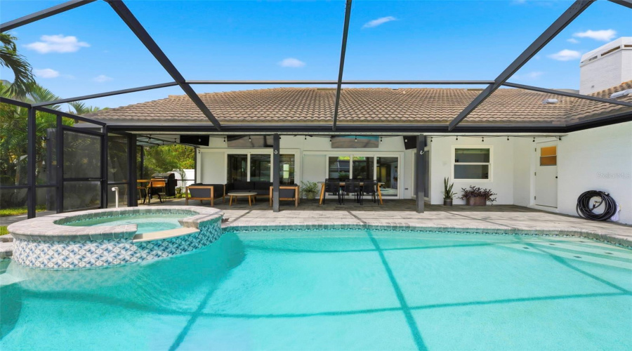 Clearwater, Florida 33761, 4 Bedroom Bedrooms, ,3 Bathroombathrooms,Residential,For Sale,Lake Shore,0,Mfra4702568