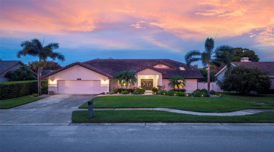 Clearwater, Florida 33761, 4 Bedroom Bedrooms, ,3 Bathroombathrooms,Residential,For Sale,Lake Shore,0,Mfra4702568
