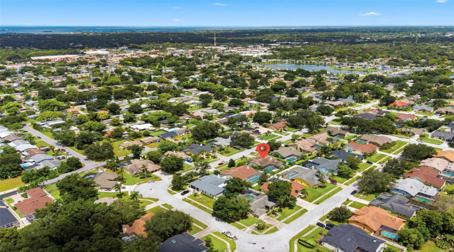 Clearwater, Florida 33761, 4 Bedroom Bedrooms, ,3 Bathroombathrooms,Residential,For Sale,Lake Shore,0,Mfra4702568