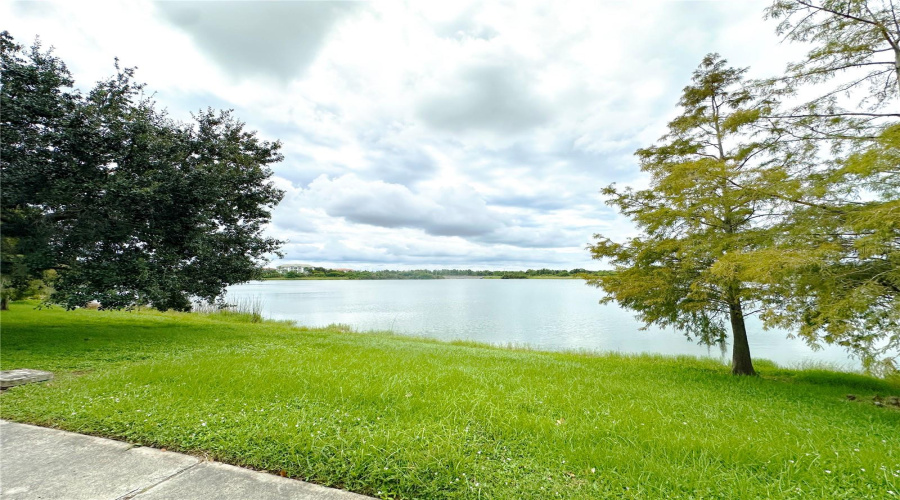 Orlando, Florida 32819, 3 Bedroom Bedrooms, ,2 Bathroombathrooms,Residential,For Sale,Shoreway,0,Mfro6373285