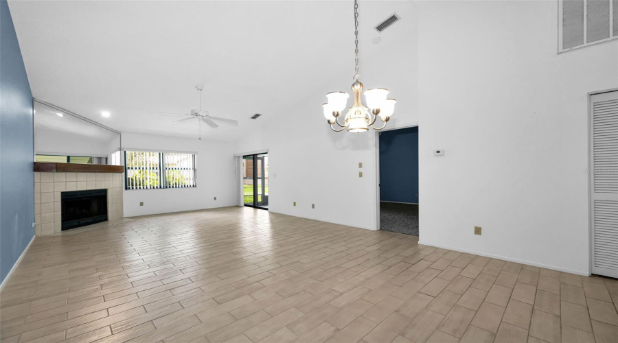 Palm Harbor, Florida 34685, 2 Bedroom Bedrooms, ,2 Bathroombathrooms,Residential,For Sale,Hillmoor,0,Mfrtb8525676