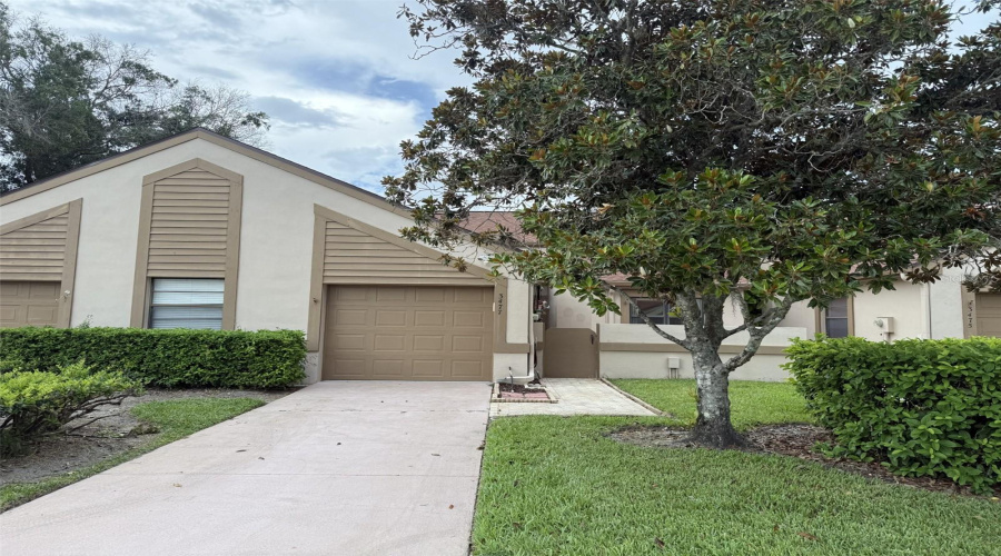 Palm Harbor, Florida 34685, 2 Bedroom Bedrooms, ,2 Bathroombathrooms,Residential,For Sale,Hillmoor,0,Mfrtb8525676