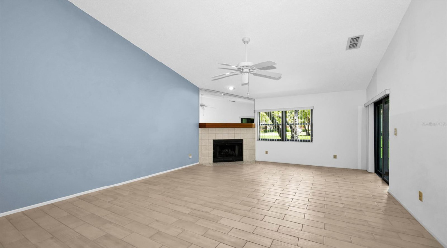 Palm Harbor, Florida 34685, 2 Bedroom Bedrooms, ,2 Bathroombathrooms,Residential,For Sale,Hillmoor,0,Mfrtb8525676