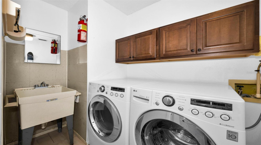 Palm Harbor, Florida 34685, 2 Bedroom Bedrooms, ,2 Bathroombathrooms,Residential,For Sale,Hillmoor,0,Mfrtb8525676