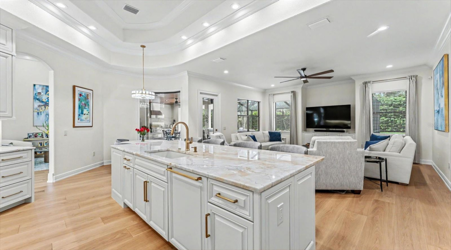 Lakeland, Florida 33813, 5 Bedroom Bedrooms, ,4 Bathroombathrooms,Residential,For Sale,Crescent Woods,0,Mfrl4963663