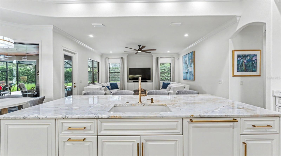 Lakeland, Florida 33813, 5 Bedroom Bedrooms, ,4 Bathroombathrooms,Residential,For Sale,Crescent Woods,0,Mfrl4963663
