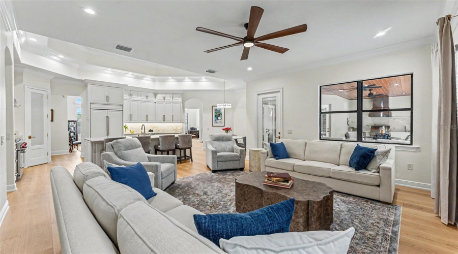 Lakeland, Florida 33813, 5 Bedroom Bedrooms, ,4 Bathroombathrooms,Residential,For Sale,Crescent Woods,0,Mfrl4963663