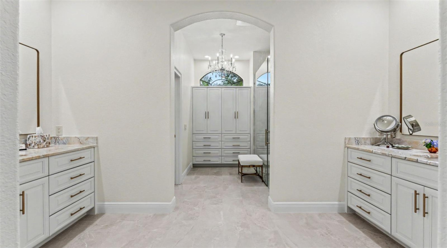 Lakeland, Florida 33813, 5 Bedroom Bedrooms, ,4 Bathroombathrooms,Residential,For Sale,Crescent Woods,0,Mfrl4963663