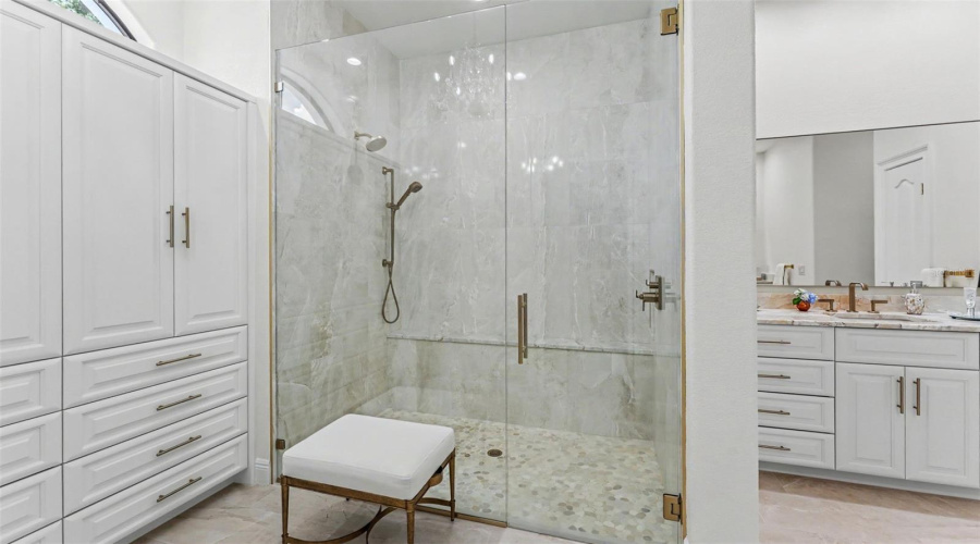 Lakeland, Florida 33813, 5 Bedroom Bedrooms, ,4 Bathroombathrooms,Residential,For Sale,Crescent Woods,0,Mfrl4963663