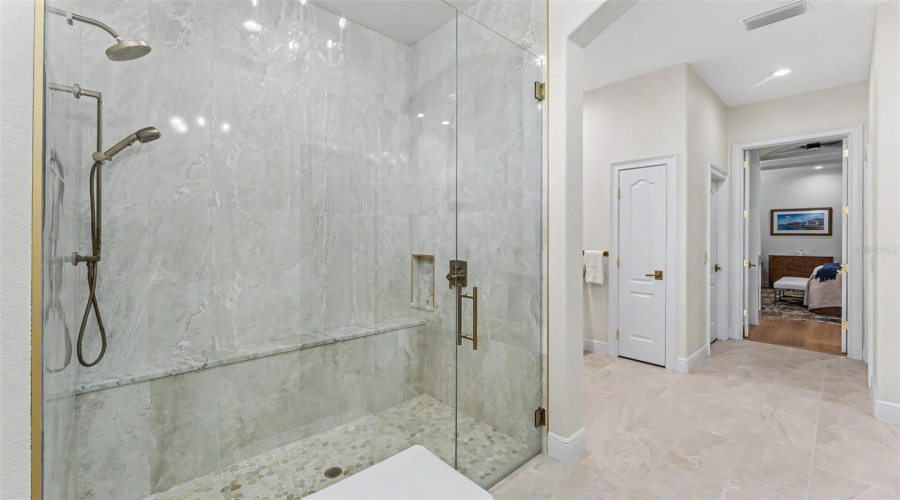 Lakeland, Florida 33813, 5 Bedroom Bedrooms, ,4 Bathroombathrooms,Residential,For Sale,Crescent Woods,0,Mfrl4963663