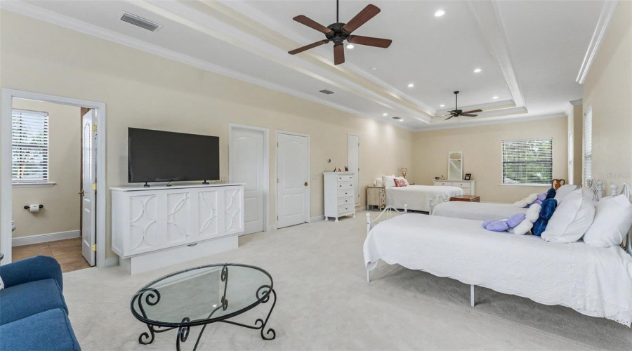 Lakeland, Florida 33813, 5 Bedroom Bedrooms, ,4 Bathroombathrooms,Residential,For Sale,Crescent Woods,0,Mfrl4963663