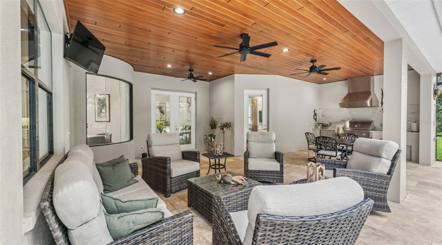 Lakeland, Florida 33813, 5 Bedroom Bedrooms, ,4 Bathroombathrooms,Residential,For Sale,Crescent Woods,0,Mfrl4963663