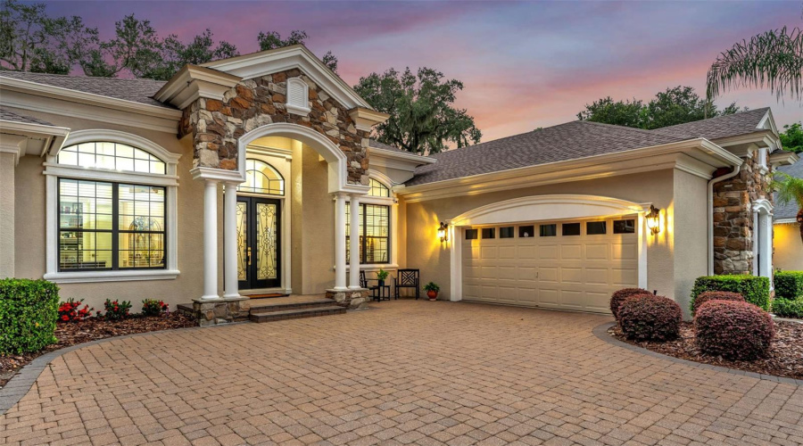 Lakeland, Florida 33813, 5 Bedroom Bedrooms, ,4 Bathroombathrooms,Residential,For Sale,Crescent Woods,0,Mfrl4963663