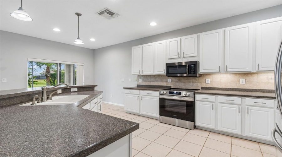 Land O Lakes, Florida 34639, 3 Bedroom Bedrooms, ,2 Bathroombathrooms,Residential,For Sale,Morgans Bluff,0,Mfrtb8521682