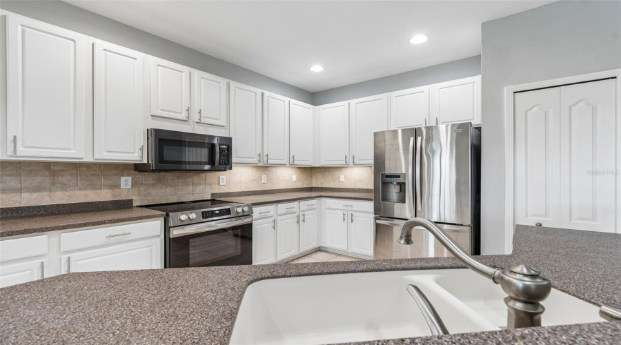 Land O Lakes, Florida 34639, 3 Bedroom Bedrooms, ,2 Bathroombathrooms,Residential,For Sale,Morgans Bluff,0,Mfrtb8521682
