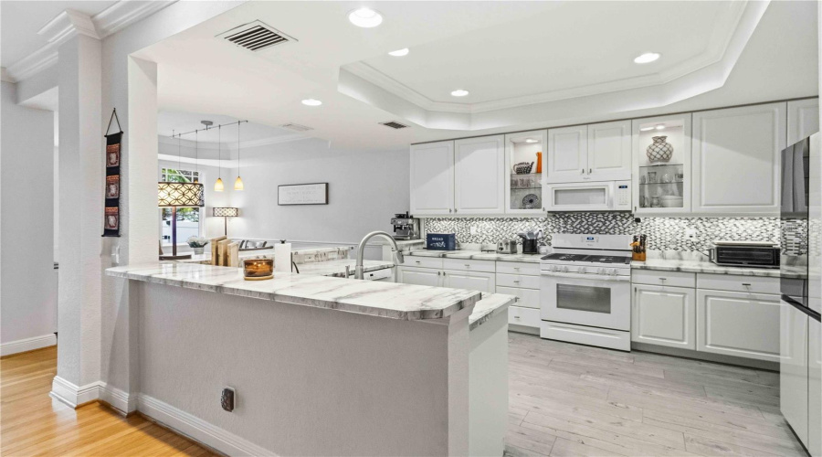 Tampa, Florida 33611, 4 Bedroom Bedrooms, ,3 Bathroombathrooms,Residential,For Sale,Bayshore Trails,0,Mfrtb8508991