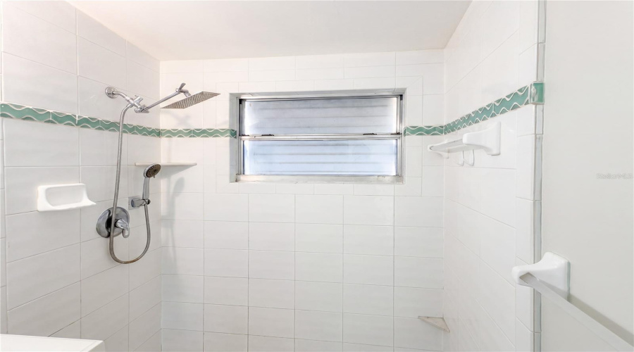 Edgewater, Florida 32132, 2 Bedroom Bedrooms, ,1 Bathroombathrooms,Residential,For Sale,New York,0,Mfro6406870