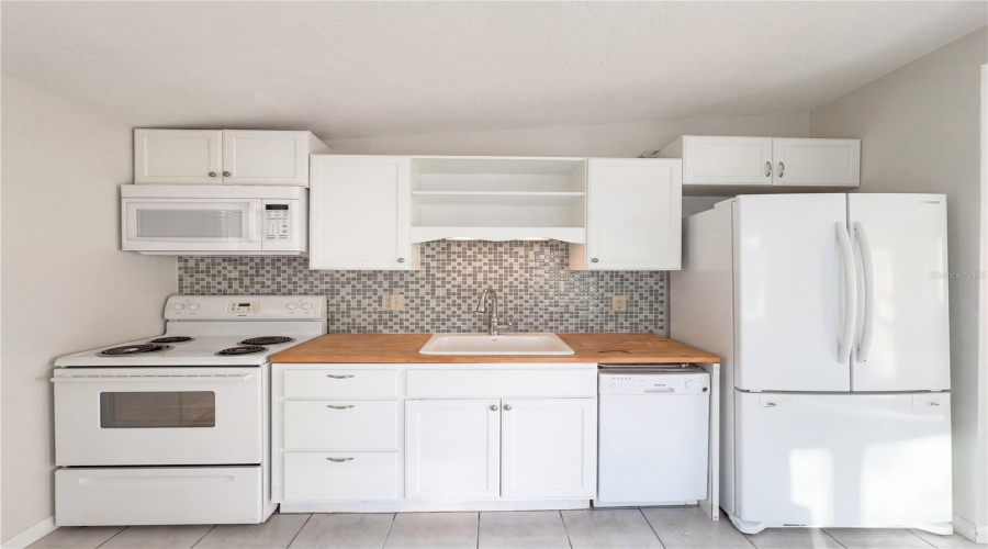 Edgewater, Florida 32132, 2 Bedroom Bedrooms, ,1 Bathroombathrooms,Residential,For Sale,New York,0,Mfro6406870