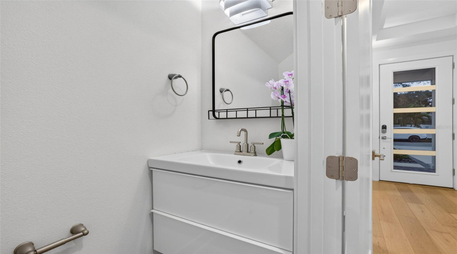 Downstairs 1/2 Bath For Guests