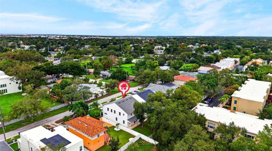 Tampa, Florida 33611, 5 Bedroom Bedrooms, ,3 Bathroombathrooms,Residential,For Sale,6Th,0,Mfrtb8529258