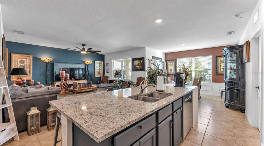Bartow, Florida 33830, 3 Bedroom Bedrooms, ,2 Bathroombathrooms,Residential,For Sale,Diving Dove,0,Mfro6387219