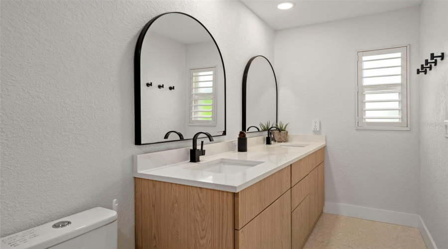 New Port Richey, Florida 34652, 3 Bedroom Bedrooms, ,3 Bathroombathrooms,Residential,For Sale,Leeward,0,Mfrl4963807