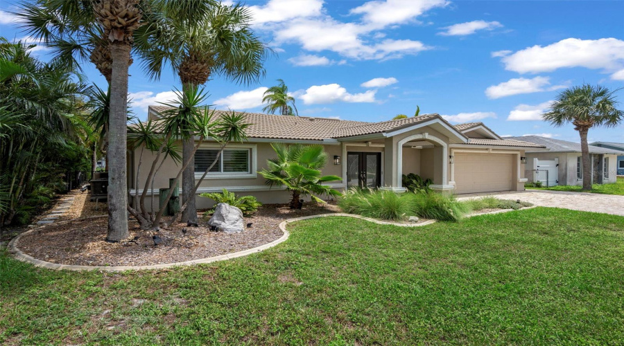 New Port Richey, Florida 34652, 3 Bedroom Bedrooms, ,3 Bathroombathrooms,Residential,For Sale,Leeward,0,Mfrl4963807