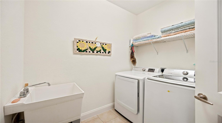 Venice, Florida 34285, 2 Bedroom Bedrooms, ,2 Bathroombathrooms,Residential,For Sale,Nokomis,0,Mfra4703408