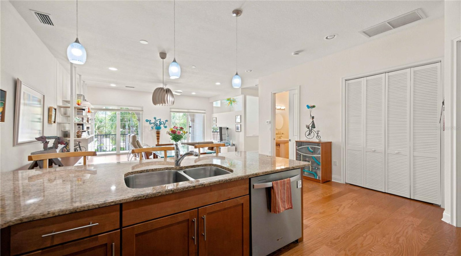 Venice, Florida 34285, 2 Bedroom Bedrooms, ,2 Bathroombathrooms,Residential,For Sale,Nokomis,0,Mfra4703408
