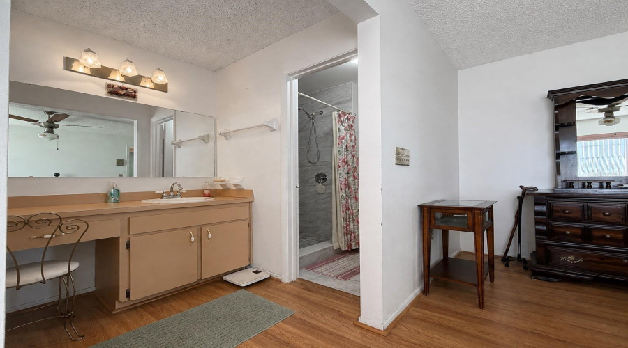 Kissimmee, Florida 34741, 3 Bedroom Bedrooms, ,2 Bathroombathrooms,Residential,For Sale,Green Meadow,0,Mfro6436317