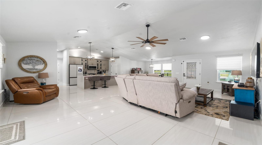 Bronson, Florida 32621, 4 Bedroom Bedrooms, ,3 Bathroombathrooms,Residential,For Sale,Highway 27 Alternate,0,Mfrgc542533