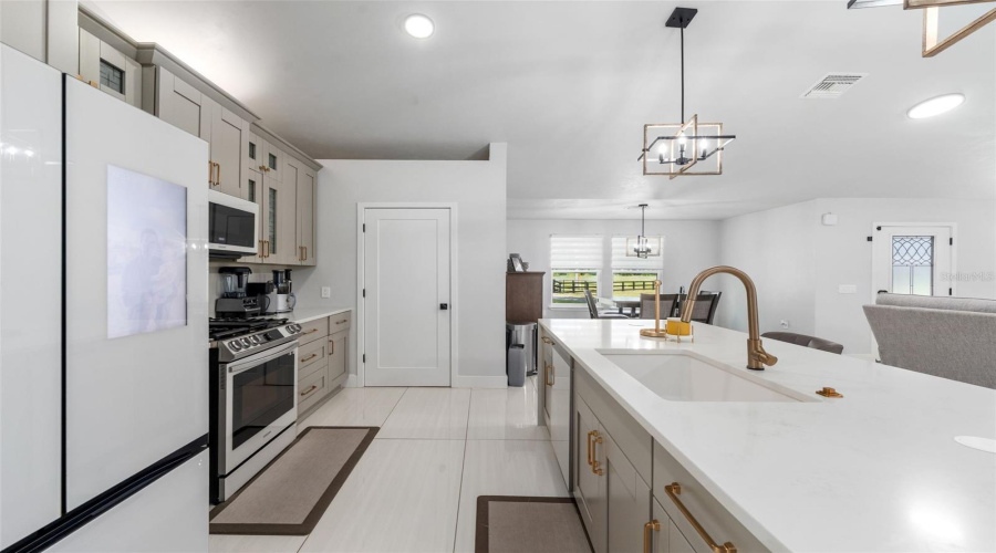 Bronson, Florida 32621, 4 Bedroom Bedrooms, ,3 Bathroombathrooms,Residential,For Sale,Highway 27 Alternate,0,Mfrgc542533