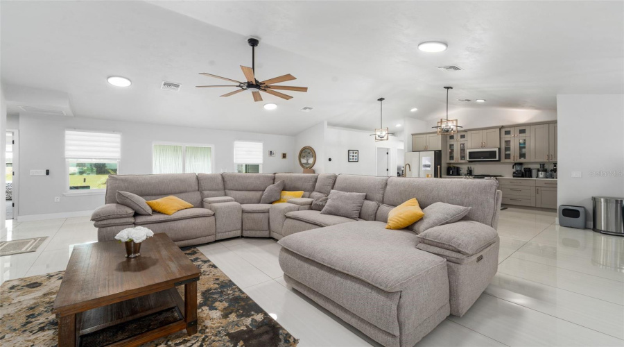 Bronson, Florida 32621, 4 Bedroom Bedrooms, ,3 Bathroombathrooms,Residential,For Sale,Highway 27 Alternate,0,Mfrgc542533