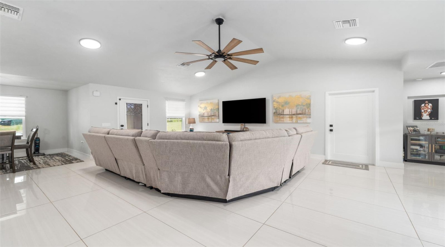 Bronson, Florida 32621, 4 Bedroom Bedrooms, ,3 Bathroombathrooms,Residential,For Sale,Highway 27 Alternate,0,Mfrgc542533