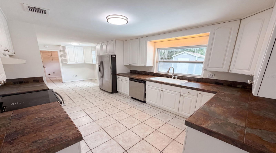 Winter Springs, Florida 32708, 3 Bedroom Bedrooms, ,2 Bathroombathrooms,Residential,For Sale,Sequoia,0,Mfro6424067