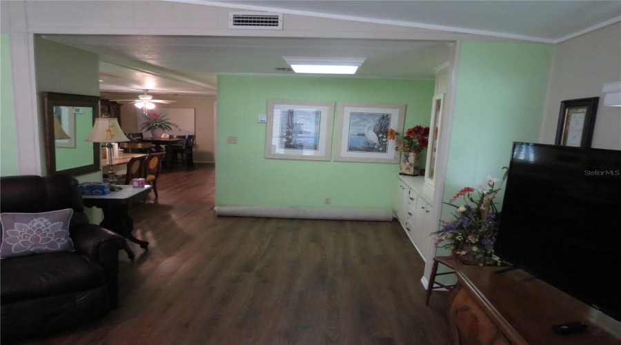 Living Room/2Nd Dining Room
