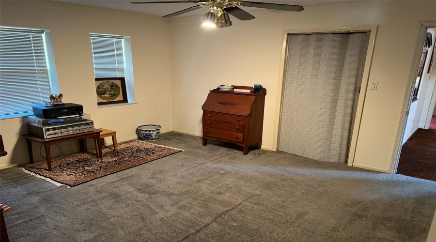Middle Bedroom
