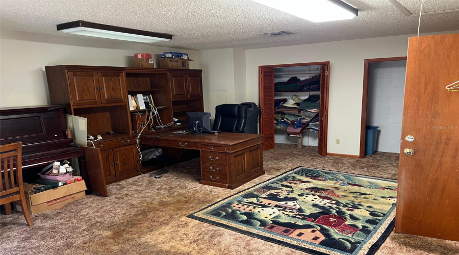Office-Flex Room