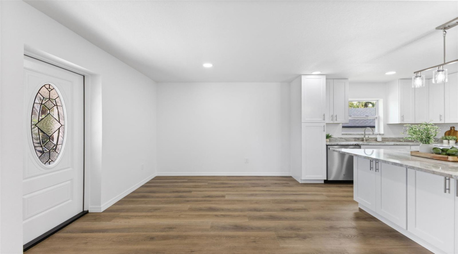 Bradenton, Florida 34208, 3 Bedroom Bedrooms, ,2 Bathroombathrooms,Residential,For Sale,Brown,0,Mfra4696980