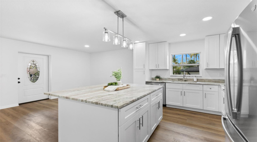 Bradenton, Florida 34208, 3 Bedroom Bedrooms, ,2 Bathroombathrooms,Residential,For Sale,Brown,0,Mfra4696980