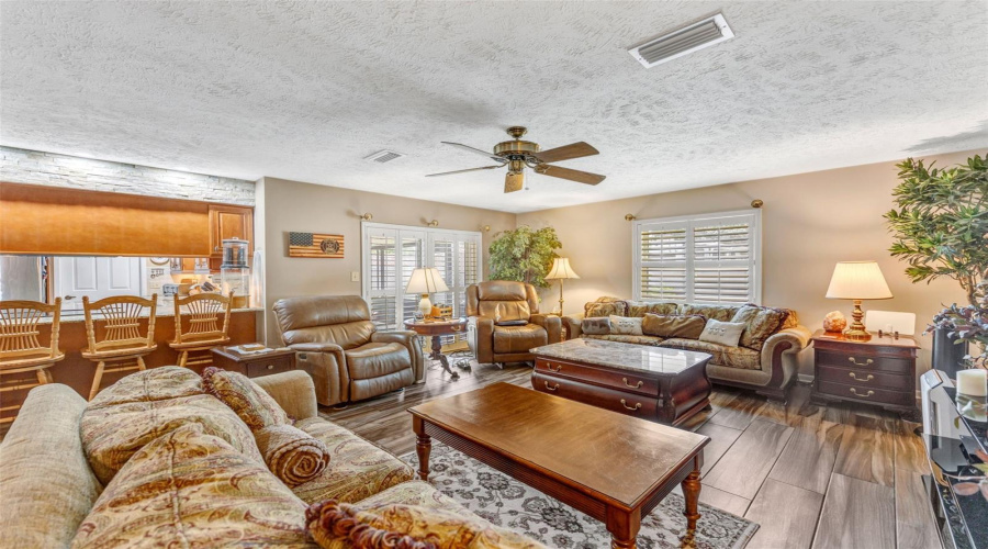 Valrico, Florida 33594, 3 Bedroom Bedrooms, ,2 Bathroombathrooms,Residential,For Sale,Highgate,0,Mfrtb8542277
