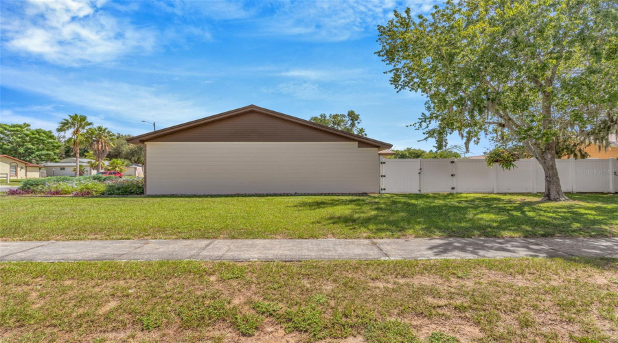Valrico, Florida 33594, 3 Bedroom Bedrooms, ,2 Bathroombathrooms,Residential,For Sale,Highgate,0,Mfrtb8542277