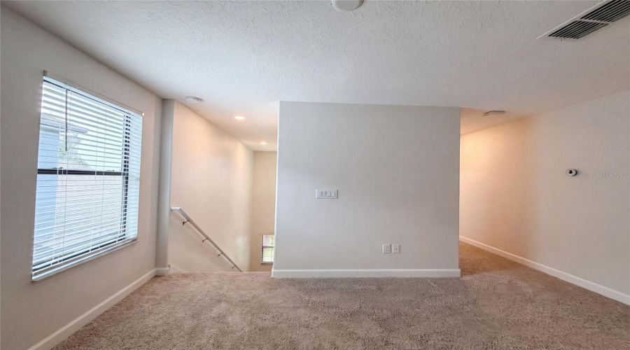 Ruskin, Florida 33573, 4 Bedroom Bedrooms, ,2 Bathroombathrooms,Residential,For Sale,Ivory,0,Mfro6428343