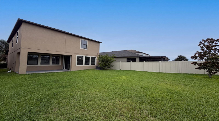 Ruskin, Florida 33573, 4 Bedroom Bedrooms, ,2 Bathroombathrooms,Residential,For Sale,Ivory,0,Mfro6428343