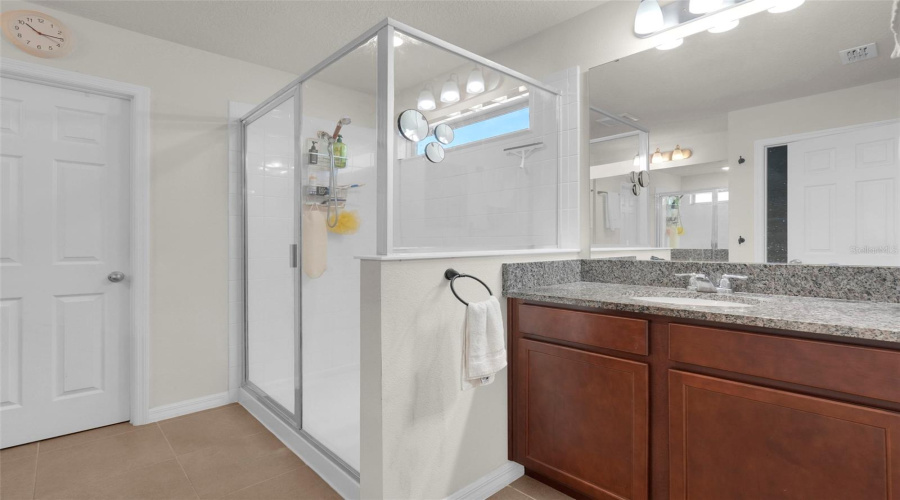 Kissimmee, Florida 34744, 4 Bedroom Bedrooms, ,2 Bathroombathrooms,Residential,For Sale,Crest,0,Mfro6409508