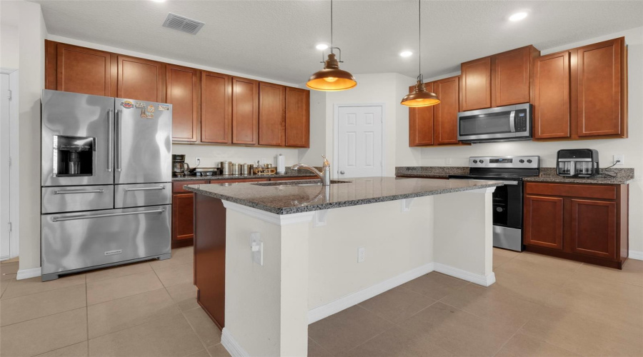 Kissimmee, Florida 34744, 4 Bedroom Bedrooms, ,2 Bathroombathrooms,Residential,For Sale,Crest,0,Mfro6409508